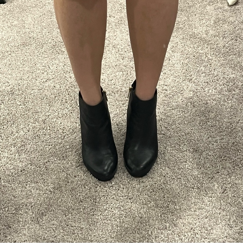 Michael Kors Black Leather Sammy platform booties